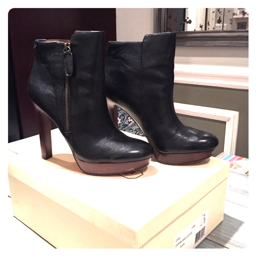 Coach boots